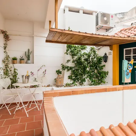 19 Tile Ceramic Concept - By Unlock Guest house Caldas Da Rainha