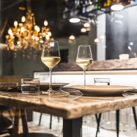 Penzion 19 Tile Ceramic Concept - By Unlock Caldas Da Rainha