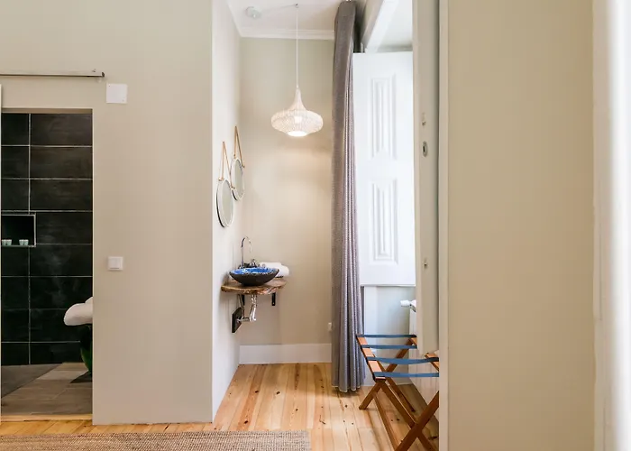 בית הארחה 19 Tile Ceramic Concept - By Unlock