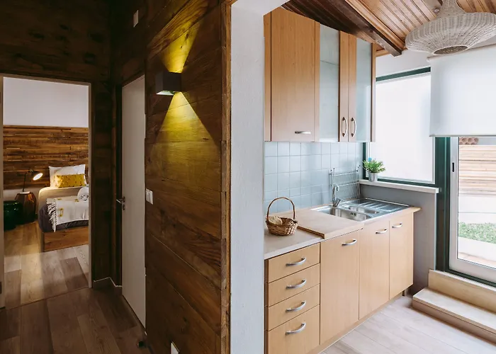 בית הארחה 19 Tile Ceramic Concept - By Unlock